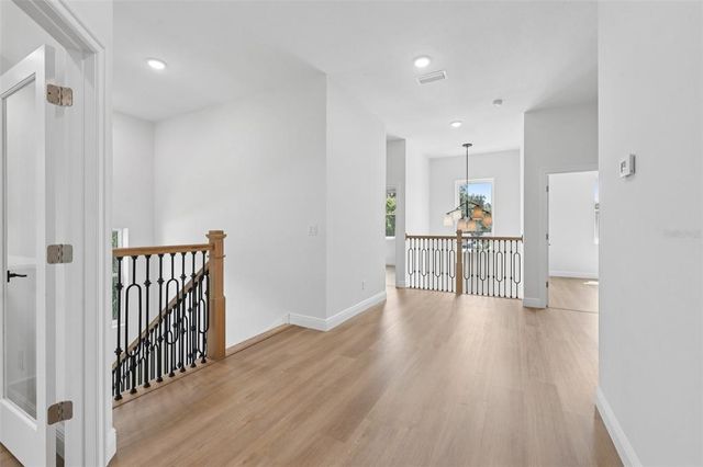 4009 W EUCLID AVENUE, Tampa, FL 33629
