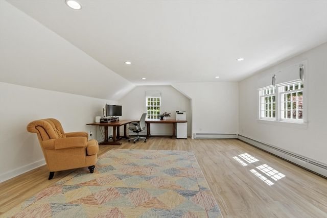 158 Kettle Hole Rd, Bolton, MA 01740