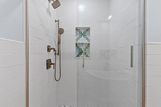 158 Kettle Hole Rd, Bolton, MA 01740