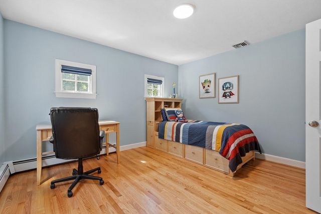 158 Kettle Hole Rd, Bolton, MA 01740