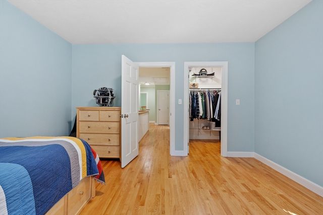 158 Kettle Hole Rd, Bolton, MA 01740