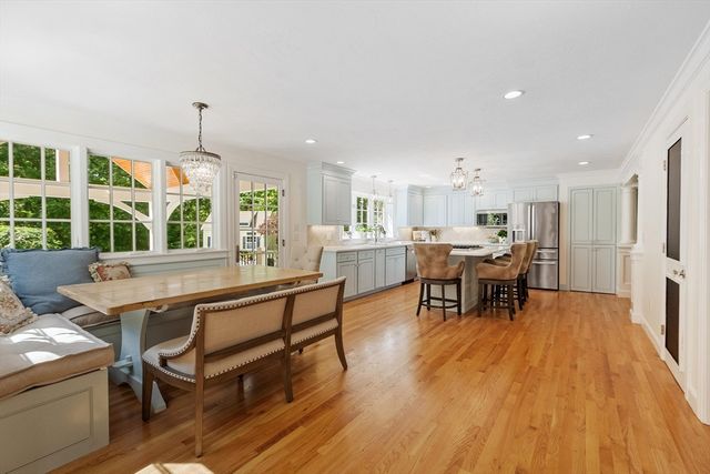 158 Kettle Hole Rd, Bolton, MA 01740