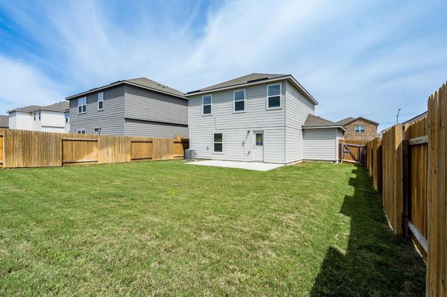 128 Maywood LN, Jarrell, TX 76537