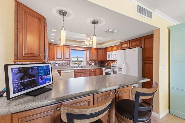 5130 BRITTANY DRIVE S 808, St Petersburg, FL 33715