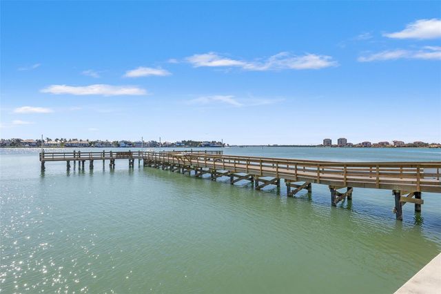 5130 BRITTANY DRIVE S 808, St Petersburg, FL 33715