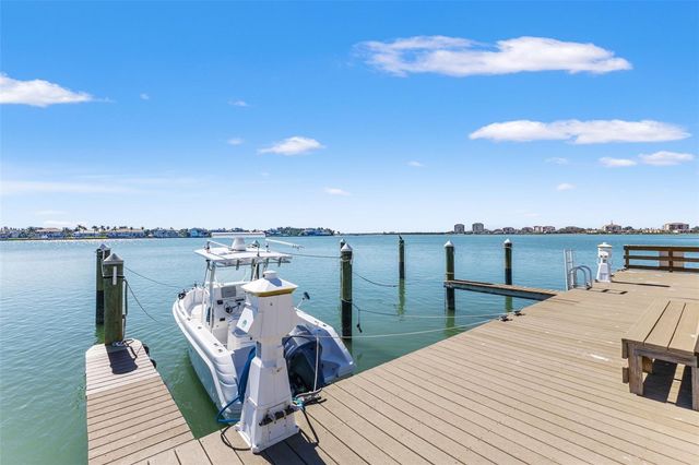 5130 BRITTANY DRIVE S 808, St Petersburg, FL 33715