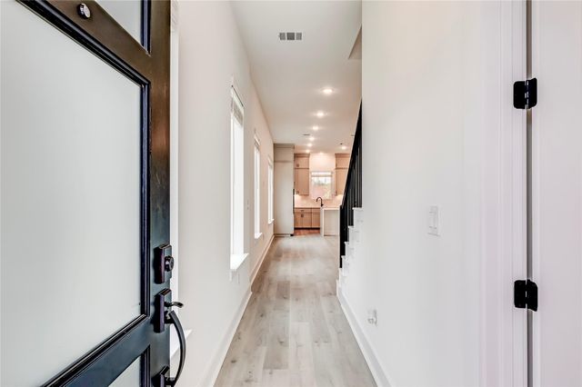 1703 Kit CIR, Austin, TX 78758