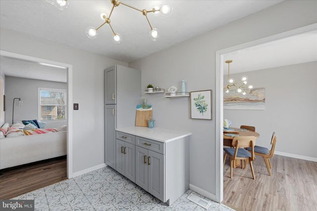 203 IVORY DR, Stephens City, VA 22655