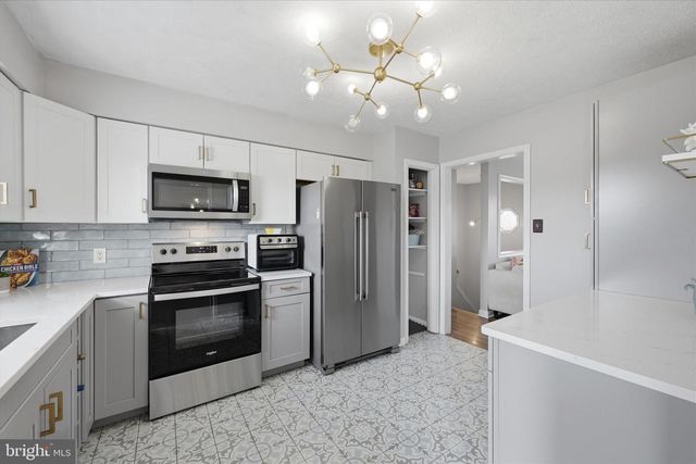 203 IVORY DR, Stephens City, VA 22655