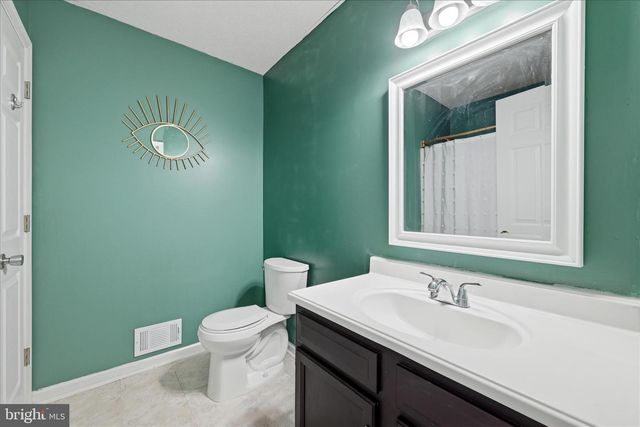 203 IVORY DR, Stephens City, VA 22655