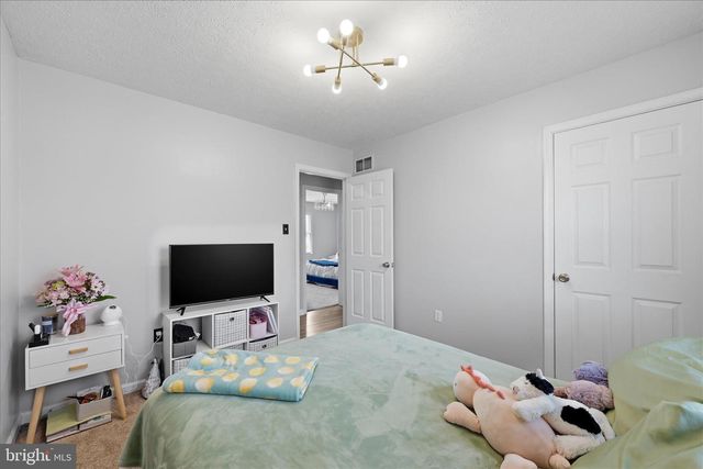 203 IVORY DR, Stephens City, VA 22655