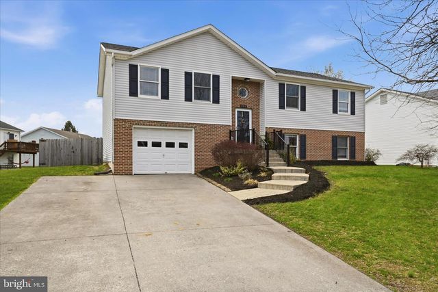 203 IVORY DR, Stephens City, VA 22655