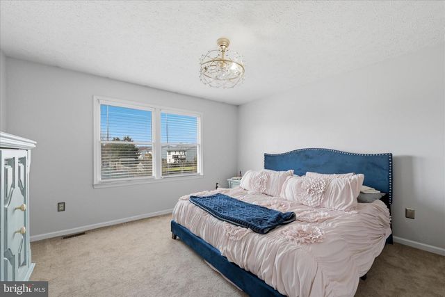 203 IVORY DR, Stephens City, VA 22655