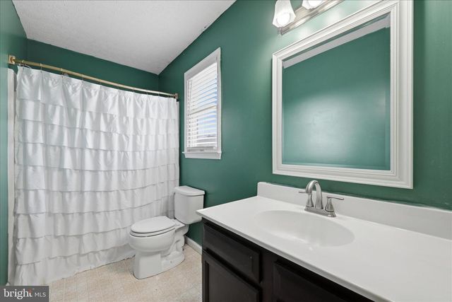 203 IVORY DR, Stephens City, VA 22655