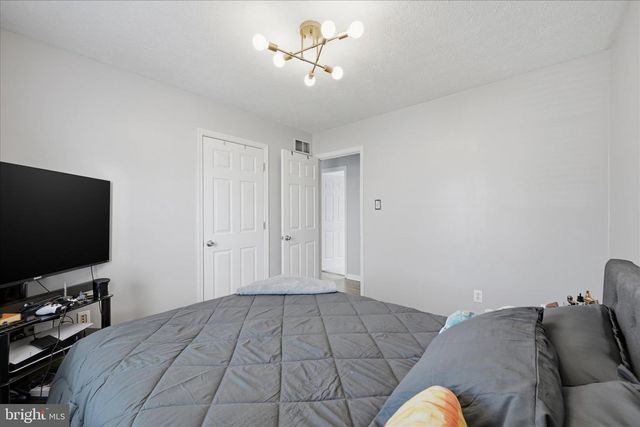 203 IVORY DR, Stephens City, VA 22655