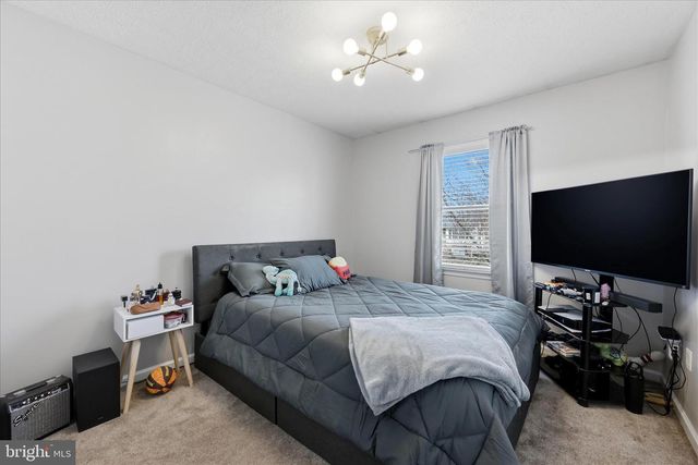 203 IVORY DR, Stephens City, VA 22655