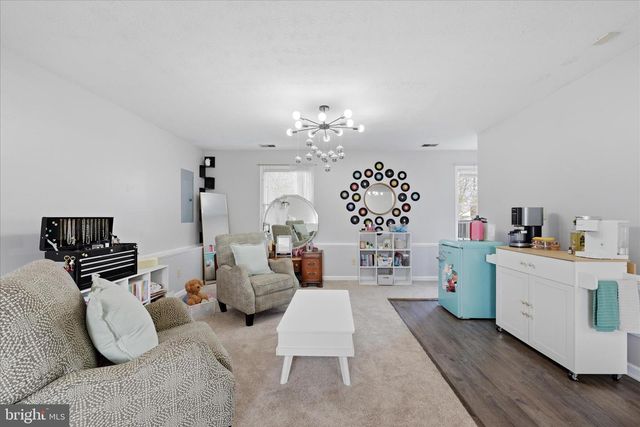 203 IVORY DR, Stephens City, VA 22655