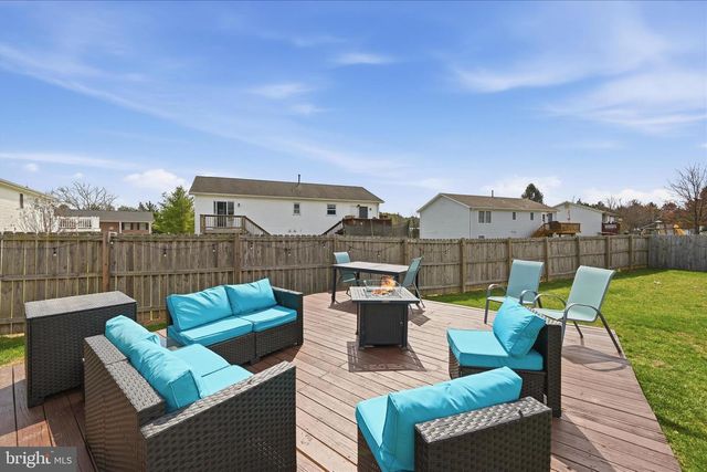 203 IVORY DR, Stephens City, VA 22655