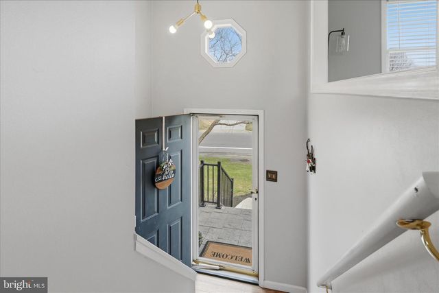 203 IVORY DR, Stephens City, VA 22655