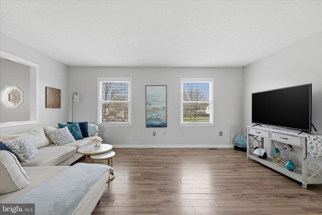 203 IVORY DR, Stephens City, VA 22655