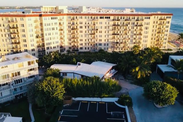 3490 S Ocean Boulevard, South Palm Beach, FL 33480