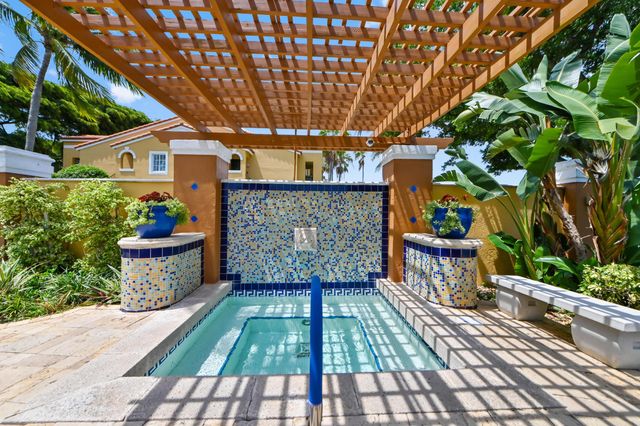 140 Yacht Club Way 307, Hypoluxo, FL 33462