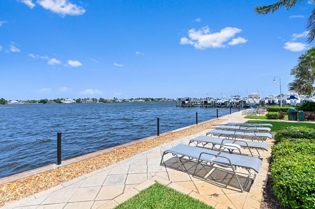 140 Yacht Club Way 307, Hypoluxo, FL 33462