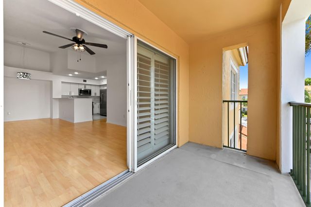 140 Yacht Club Way 307, Hypoluxo, FL 33462