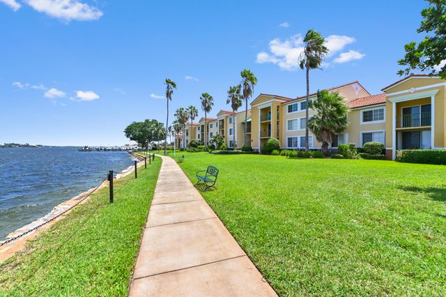 140 Yacht Club Way 307, Hypoluxo, FL 33462