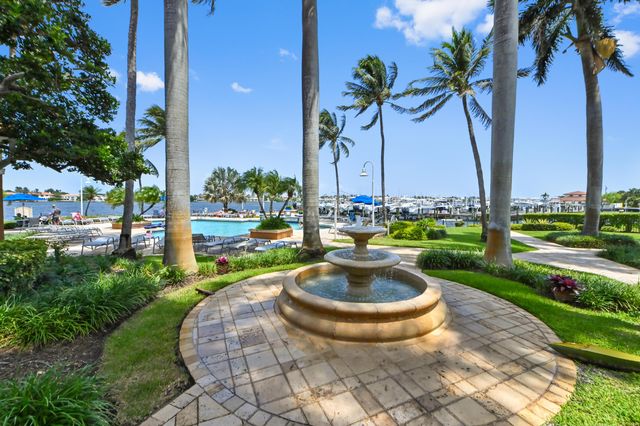 140 Yacht Club Way 307, Hypoluxo, FL 33462