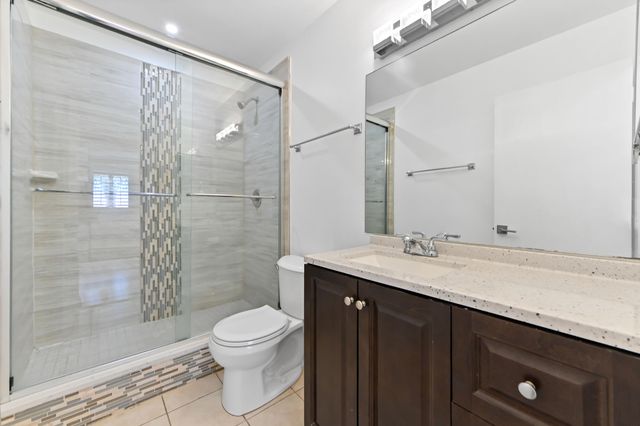 140 Yacht Club Way 307, Hypoluxo, FL 33462