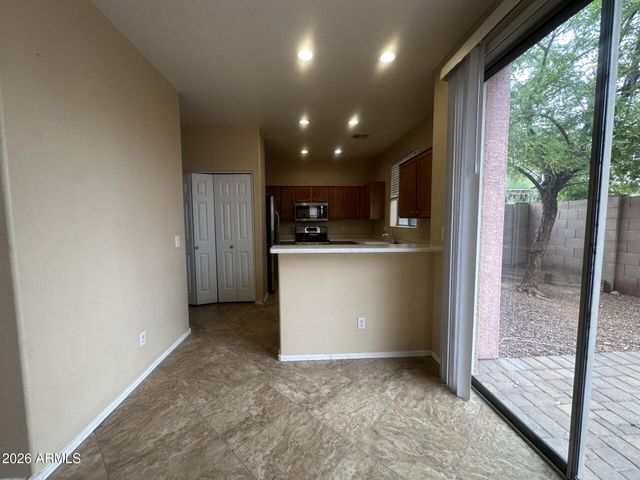 8927 E CRESCENT Avenue, Mesa, AZ 85208
