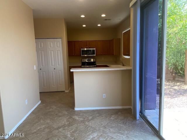 8927 E CRESCENT Avenue, Mesa, AZ 85208