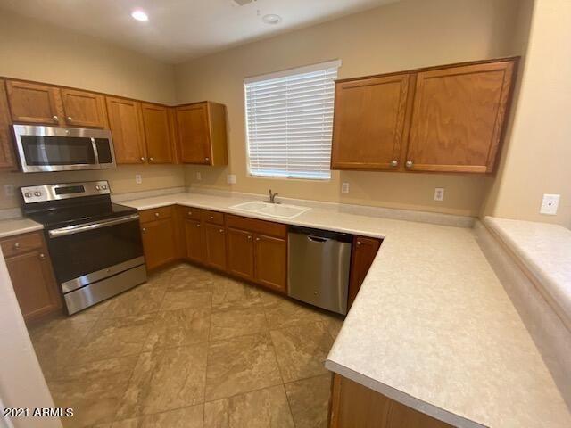 8927 E CRESCENT Avenue, Mesa, AZ 85208