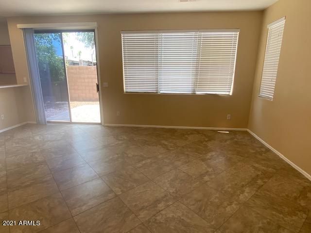 8927 E CRESCENT Avenue, Mesa, AZ 85208