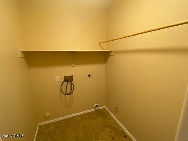 8927 E CRESCENT Avenue, Mesa, AZ 85208