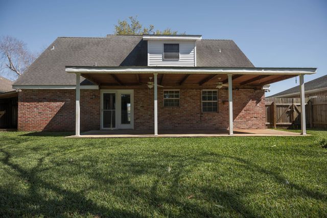 12 Cobblestone West, Houma, LA 70360