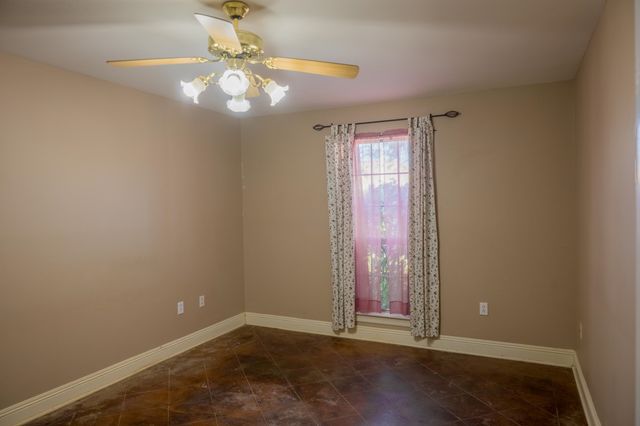 12 Cobblestone West, Houma, LA 70360