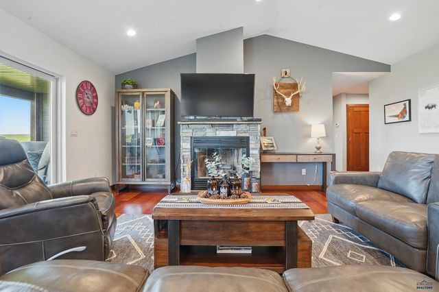 7536 WHITETAIL DR, Sturgis, SD 57785