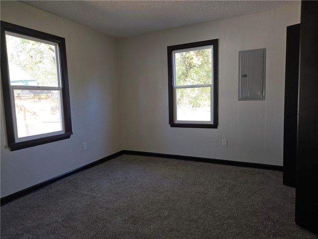 806 W 2nd Street, Pittsburg, KS 66762