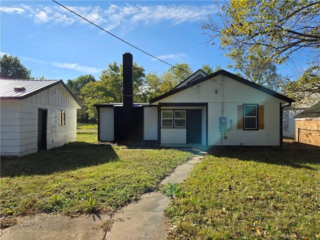 806 W 2nd Street, Pittsburg, KS 66762