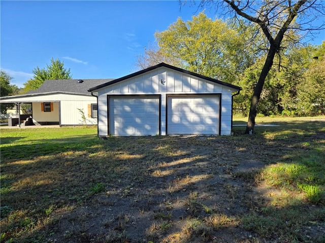 806 W 2nd Street, Pittsburg, KS 66762