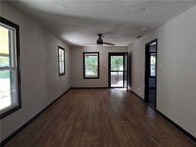 806 W 2nd Street, Pittsburg, KS 66762