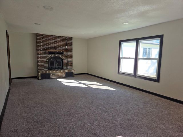 806 W 2nd Street, Pittsburg, KS 66762