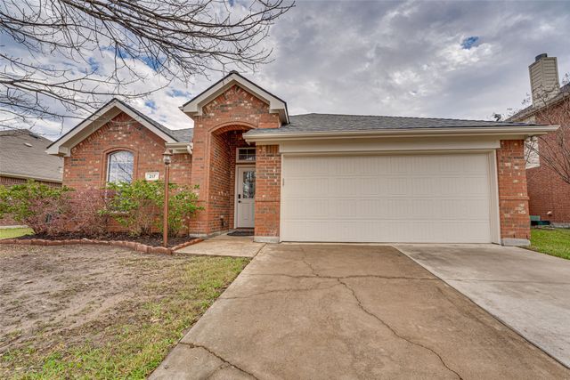 217 Arabian Road, Waxahachie, TX 75165