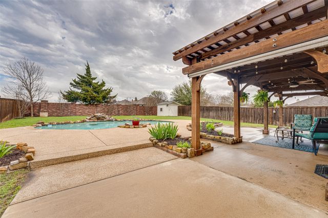 217 Arabian Road, Waxahachie, TX 75165