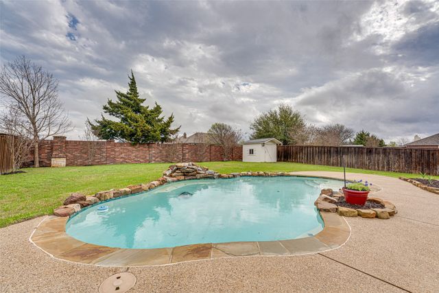 217 Arabian Road, Waxahachie, TX 75165