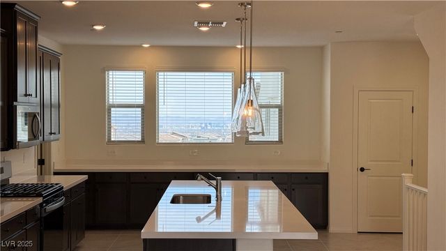 1545 Bat Hawk Street, Las Vegas, NV 89144