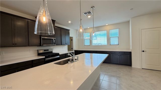 1545 Bat Hawk Street, Las Vegas, NV 89144