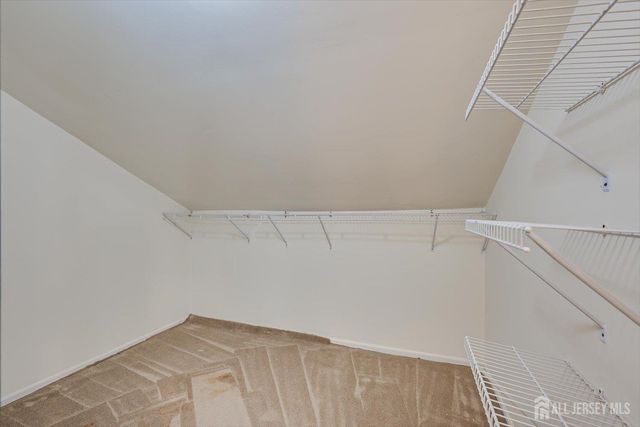 8 Parkside Drive, North Brunswick, NJ 08902